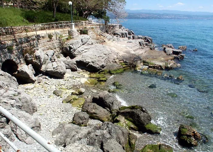 With A Parking Space Lovran, Opatija - 7738 Lovran
